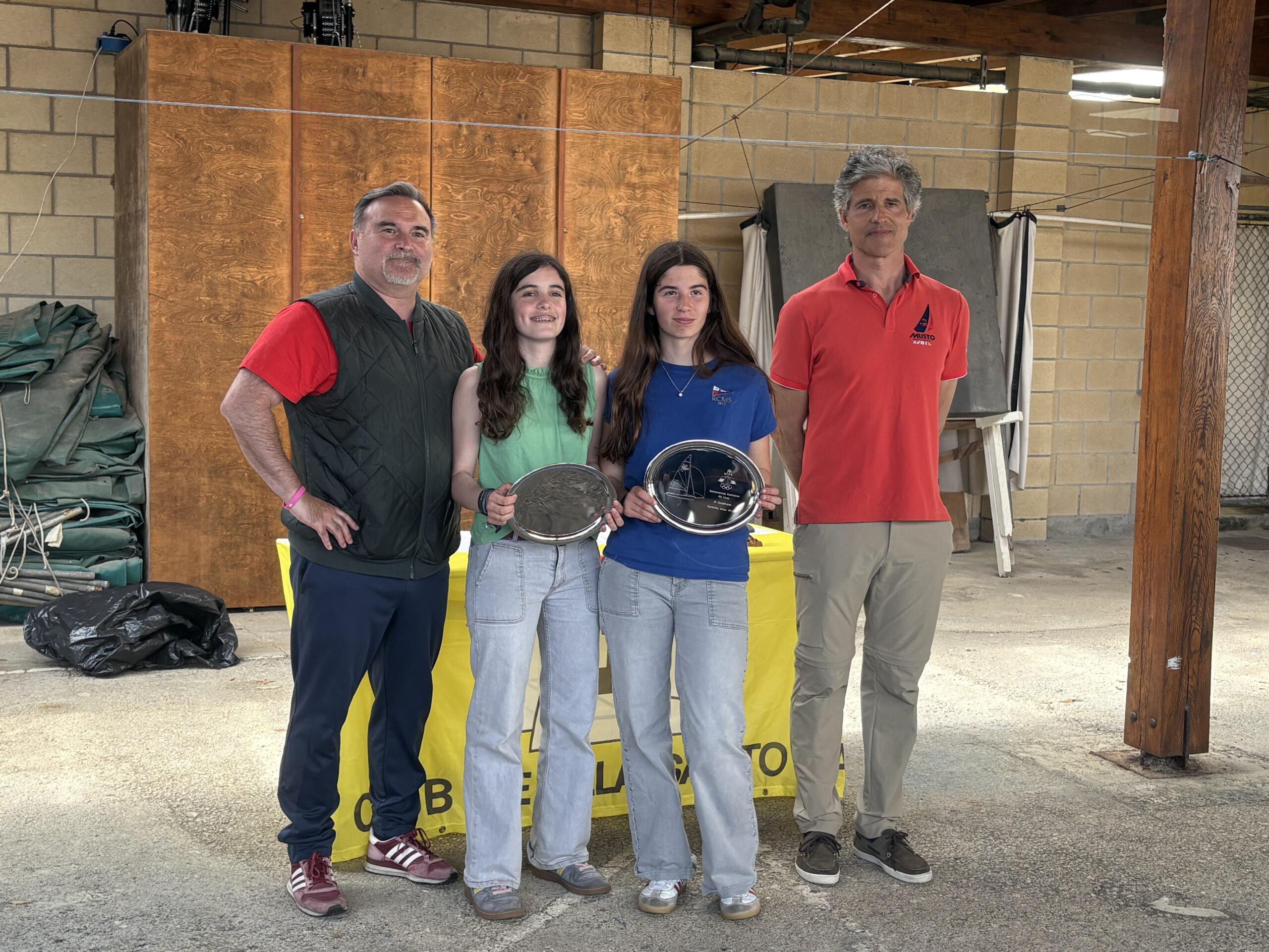 Primer puesto: Ana Echaure Casuso y Marina Domínguez Lechuga. Real Club Marítimo de Santander.