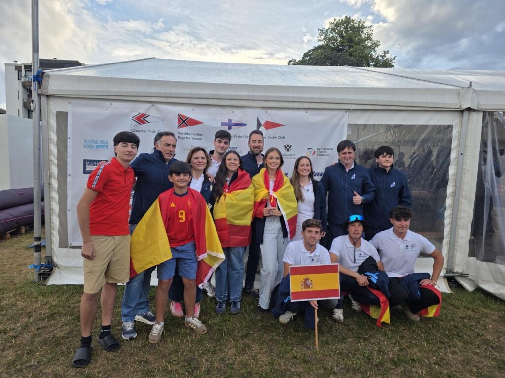 Los regatistas cántabros brillan en el Campeonato del Mundo de Vaurien