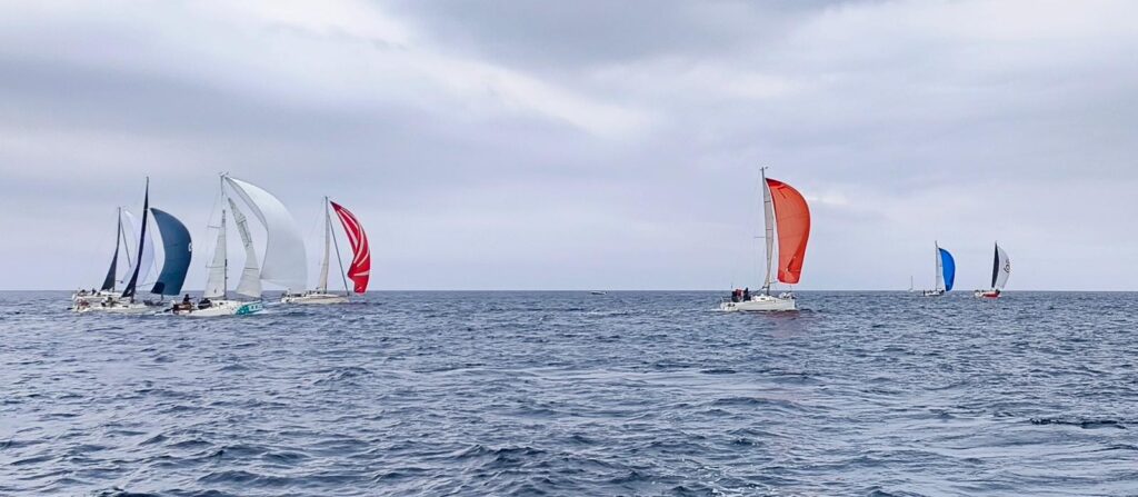 La XXXIV Vuelta a Cantabria a Vela arranca con la primera etapa entre Laredo y Castro Urdiales